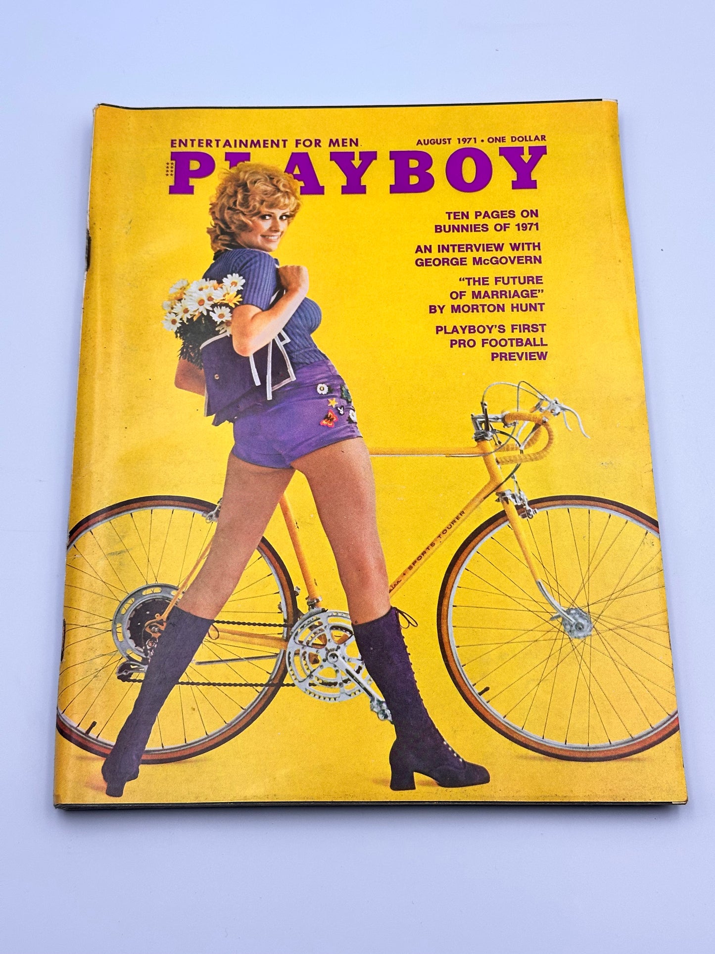 August 1971 Playboy Magazine - Very Good Condition